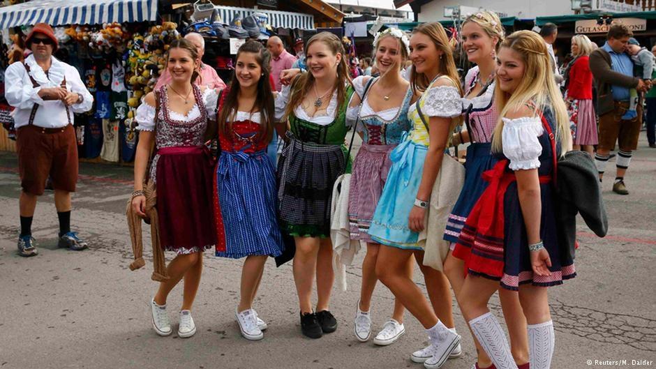 Oktoberfest'te kostüm geçidi