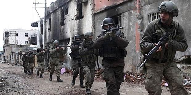 Cizre'de bir asker ve iki polis şehit oldu