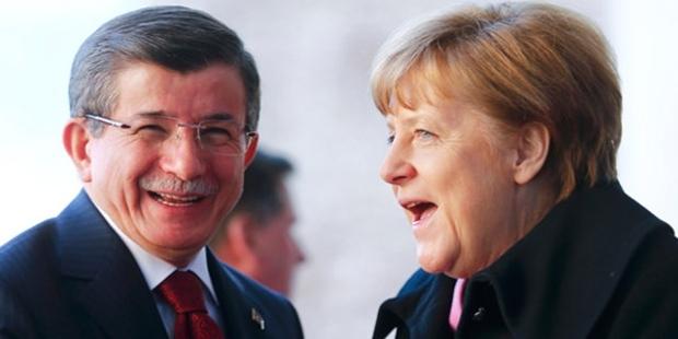 Davutoğlu, Merkel'le görüştü