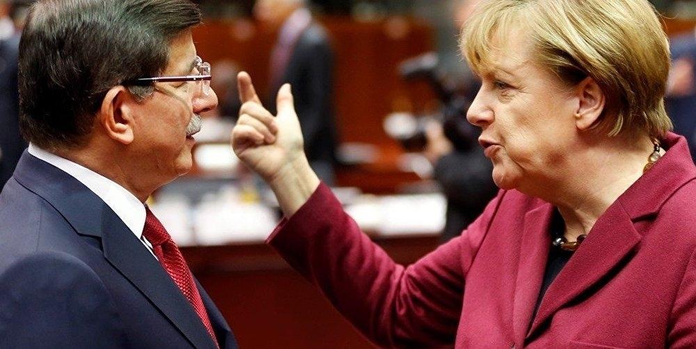 Merkel’den Davutoğlu’na telefon