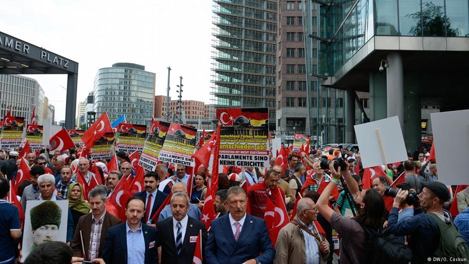 Berlin'de "soykırım" protestosu