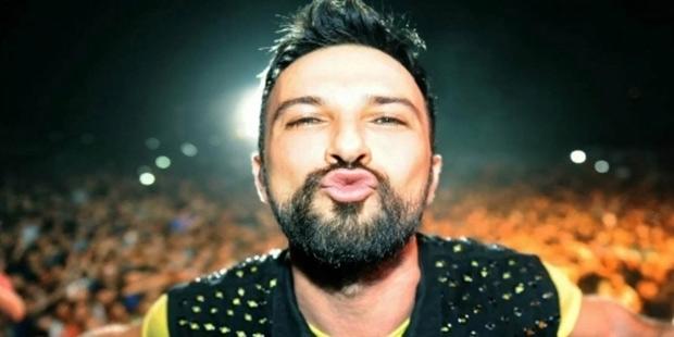 Tarkan halay çekti, eşiyle eski sevgilisini tanıştırdı