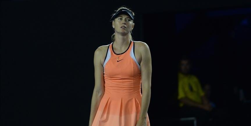 Sharapova kortlara dönüyor