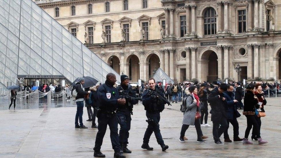 Louvre saldırganı iyileşiyor