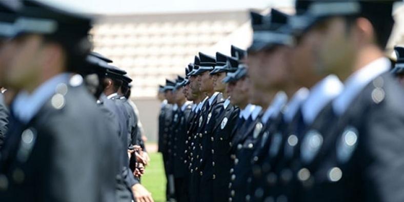 Emniyette ‘FETÖ’ depremi; binlerce polis açığa alındı