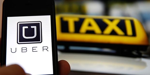 İtalya, Uber'i yasakladı