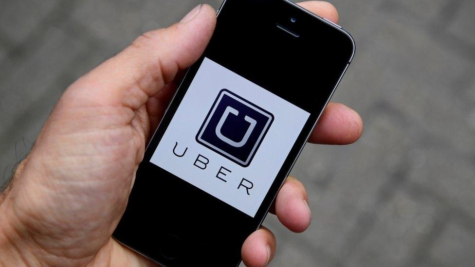 İtalya Uber'i yasakladı