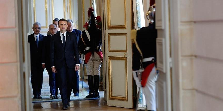 Macron başbakanını seçti