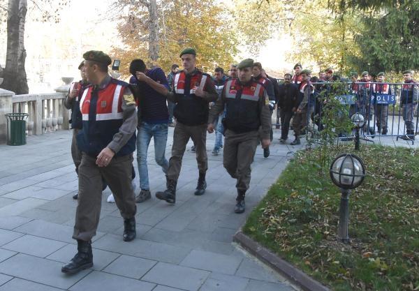 Hırsızlık şüphelileri adliyede