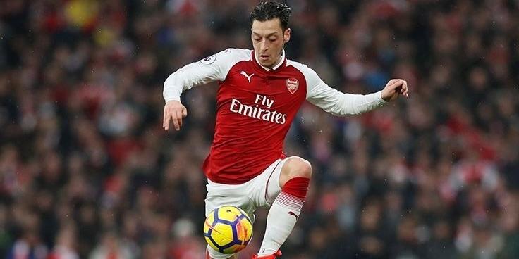 Mesut Özil Barcelona'da!