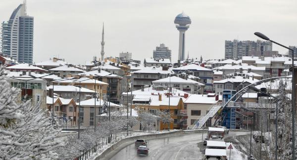 Ankara beyaza büründü