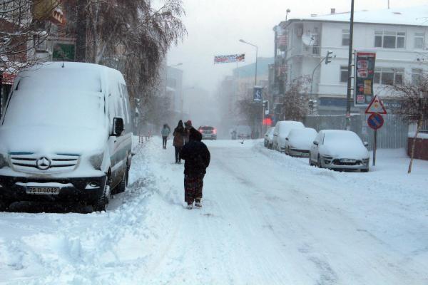 Ardahan’da eğitime kar engeli