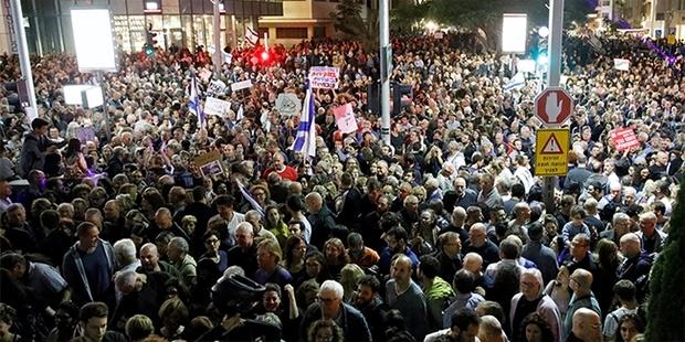 Netanyahu'ya yolsuzluk protestosu