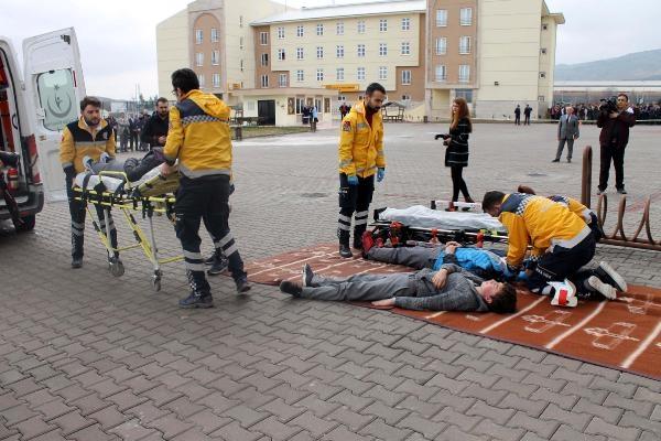 Lisede deprem tatbikatı