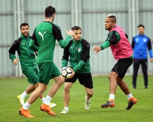 Bursaspor'da neşeli antrenman