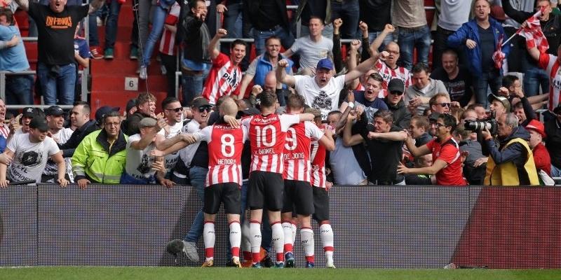 Eredivisie şampiyonu PSV!