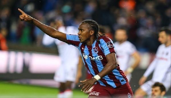 Göztepe'de Rodallega bombası