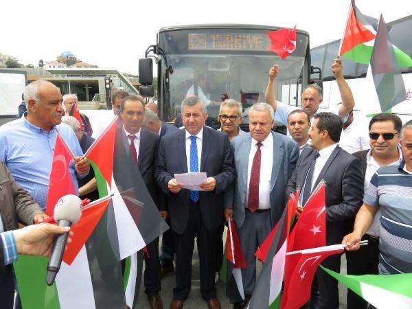 Otobüsçülerden İsrail'e protesto