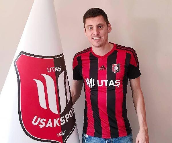 Uşakspor'da Hikmet imzaladı