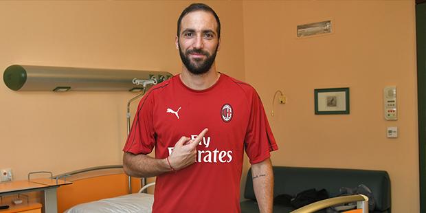 Gonzalo Higuain Milan'da