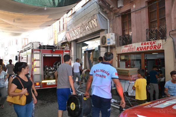 Ayvalık'ta işyeri yangını