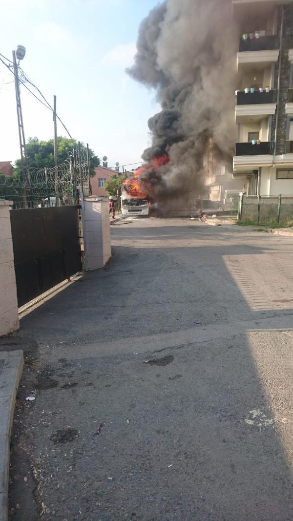 Sancaktepe'de korkutan yangın 