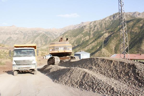 Dağlıca'da yollar asfaltlandı