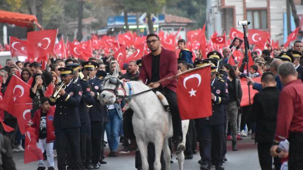 Edirne'de Cumhuriyet yürüyüşü