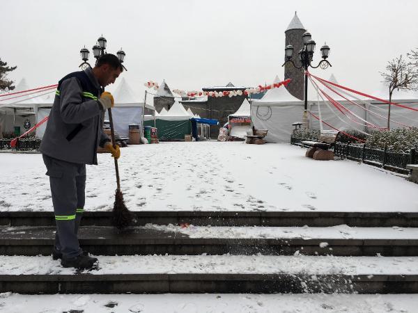 Erzurum beyaza büründü