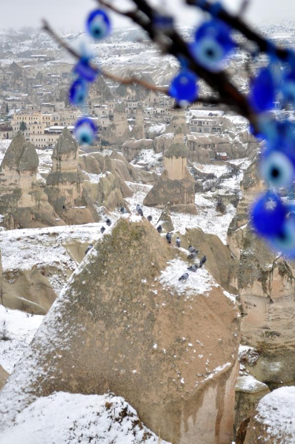 Peribacaları beyaza büründü