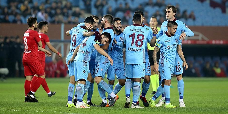 Trabzonspor farklı turladı