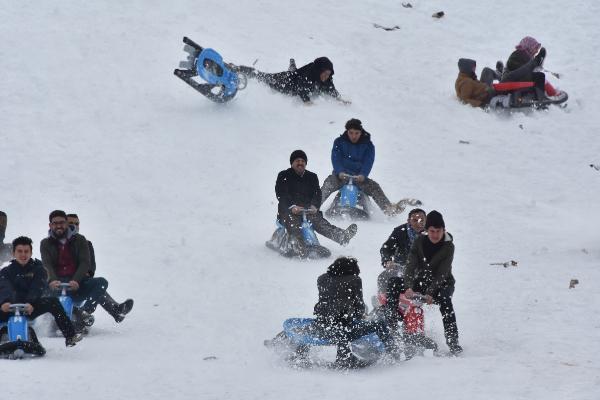 Aladağ'da kayak şenliği